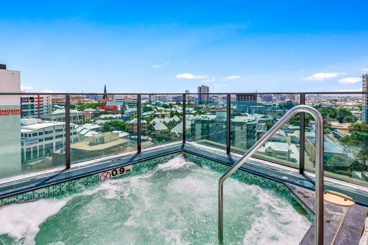 Quattro On Astor Apartments Brisbane By Restt Exterior photo